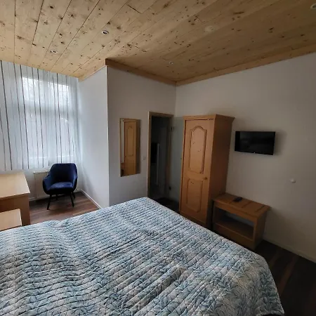 Bergischer Hof - Bergischer Hofgarten Guest house