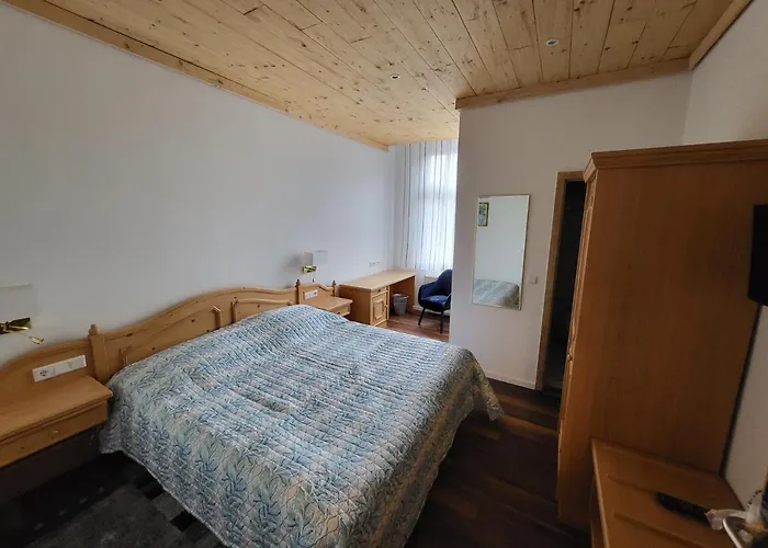 Pensjonat Bergischer Hof - Bergischer Hofgarten 3*